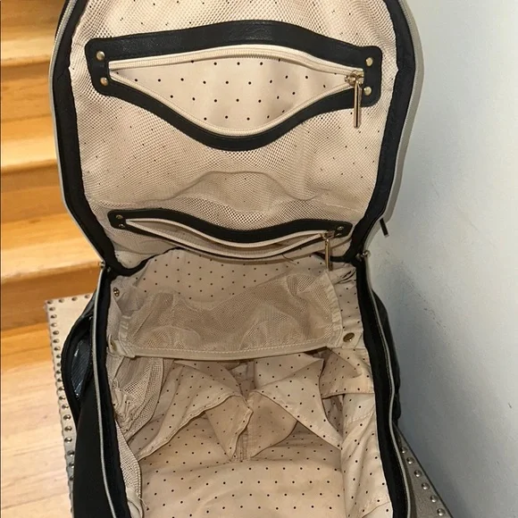 Itzi Ritzi Diaper Bag Backpack Black and Gold, Large Capacity Boss Baby Bag - Picture 7 of 10